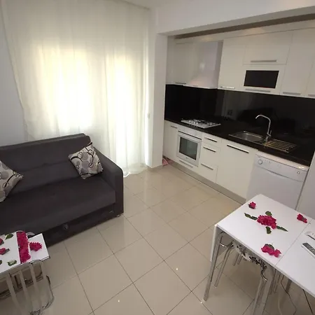 1 Bedroom At The Famous Cleopatra Beach